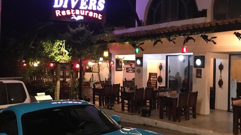 Divers Garden Restaurant